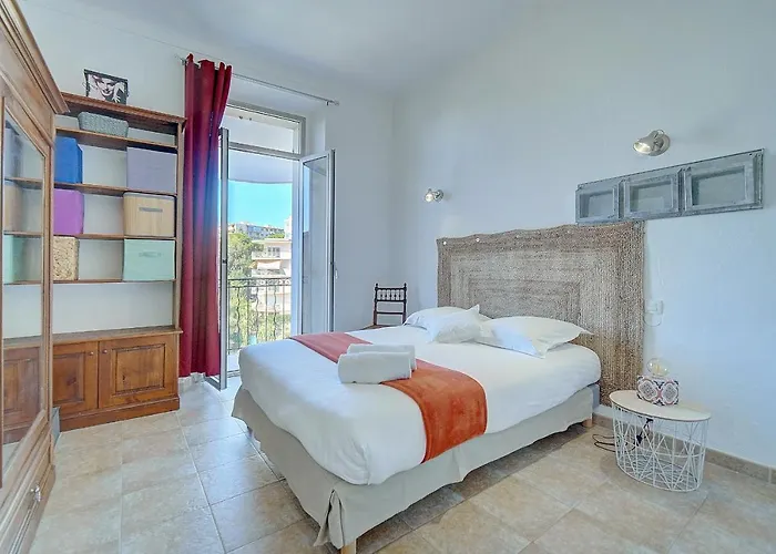 Immogroom - Cosy - Quiet Place - Provencal Style Apartament Cannes